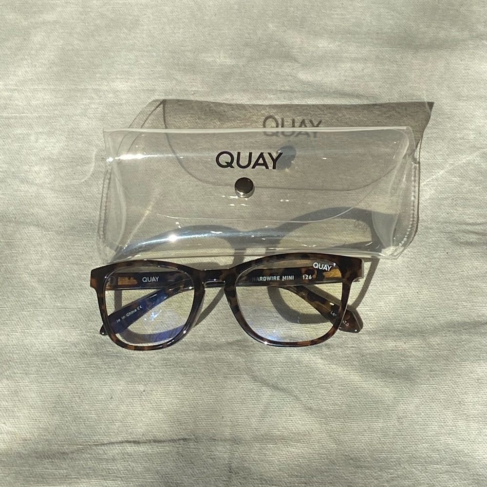 NEW Quay Australia Hardwire Blue Light Glasses in Tortoise